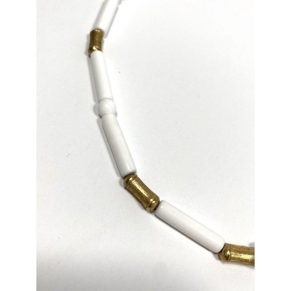 Park Lane Vintage Necklace Plastic Gold Tone 16” - Picture 5 of 8